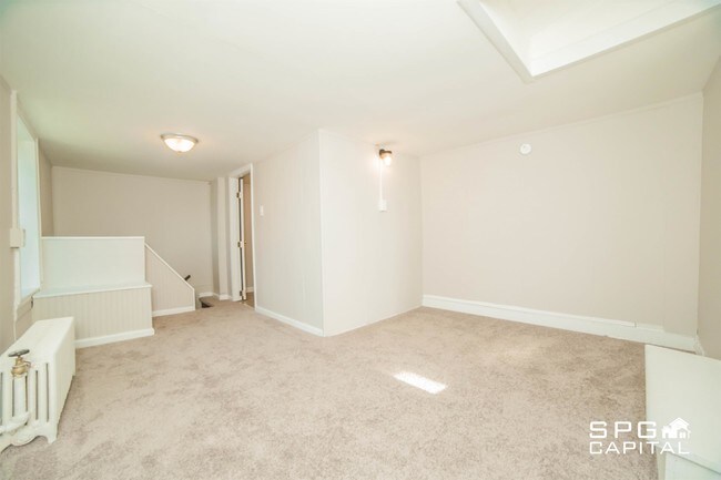 Building Photo - 33 N Penn St