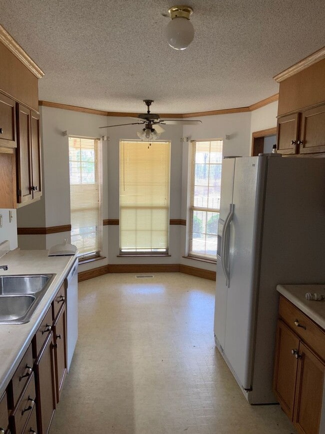 Building Photo - 971 Manningham Rd