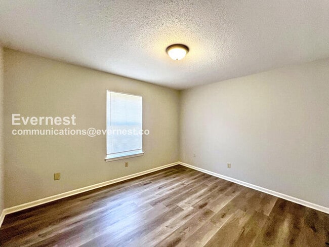 Building Photo - 8405 Greenbrook Pkwy