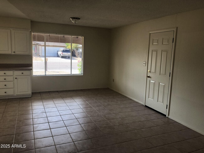 Building Photo - 26 E Duke Dr