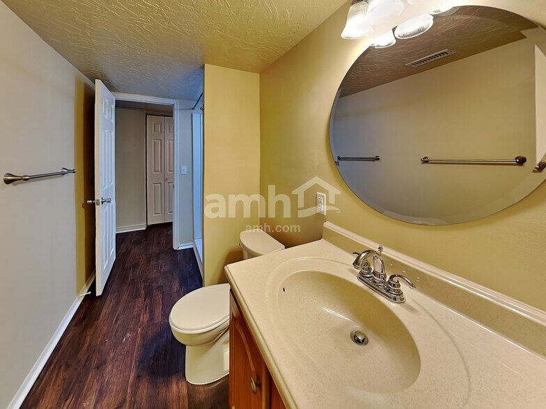 Building Photo - 12563 S Stonebridge Cir