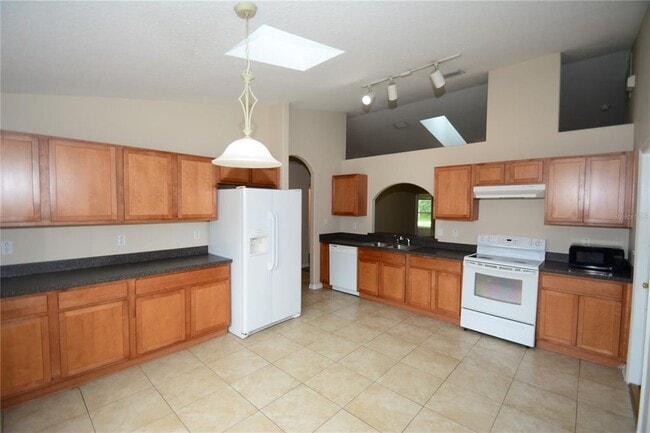 Building Photo - 20 Wheeler Ln