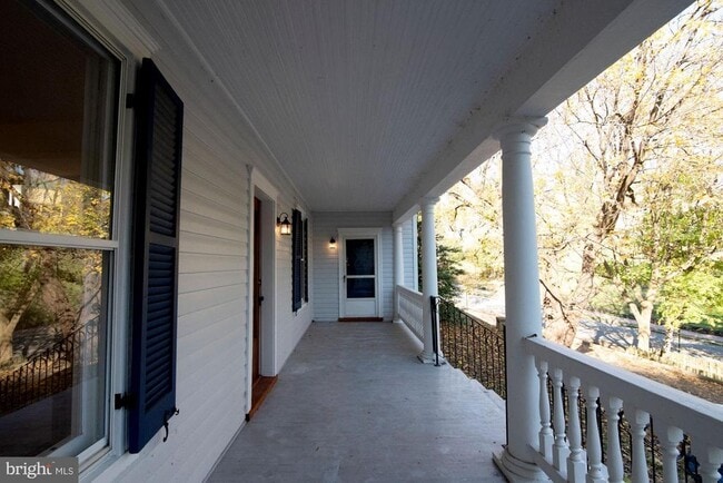 Primary Photo - 401 Henry Clay St