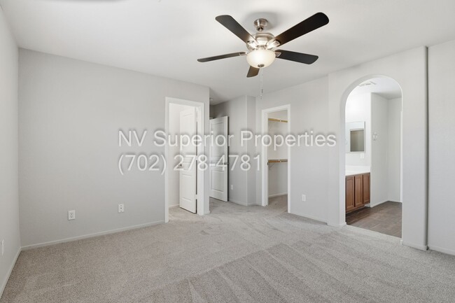 Building Photo - Henderson!!! Community: Cadence!! 4 Bedrooms!!! Bed & Full bath downstairs!! Loft/computer area u...