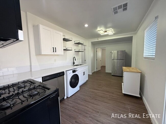 Building Photo - 1606 W Taylor St