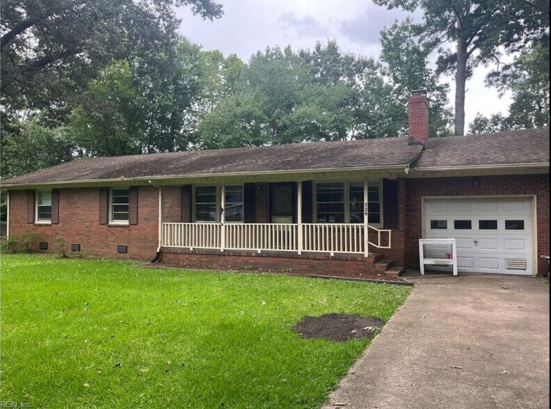 Primary Photo - 229 Bridgeview Cir