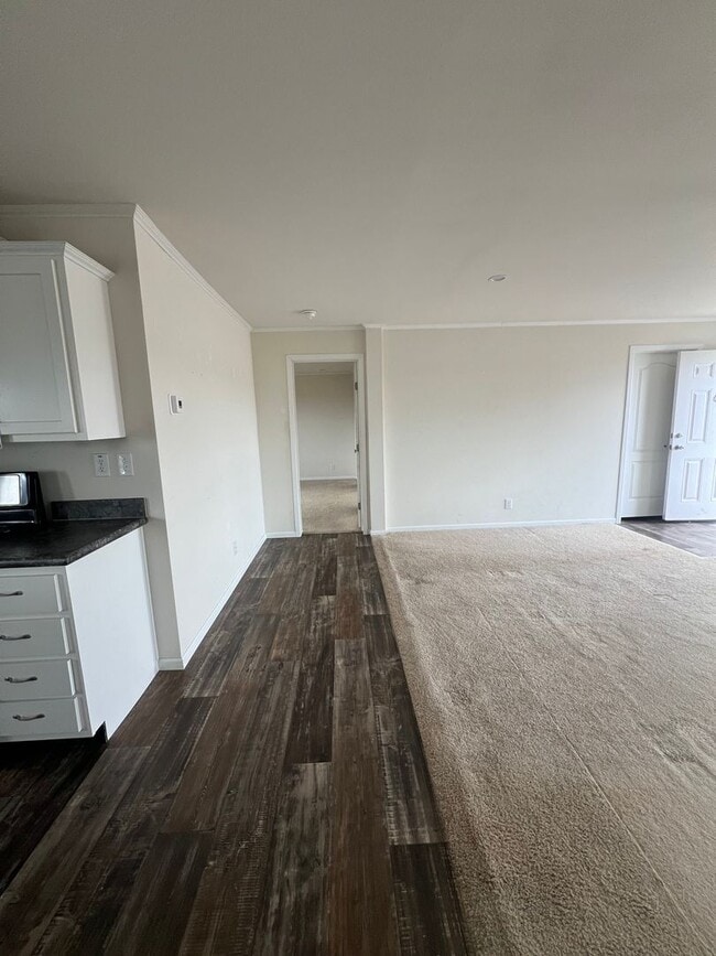 Building Photo - Horse Property