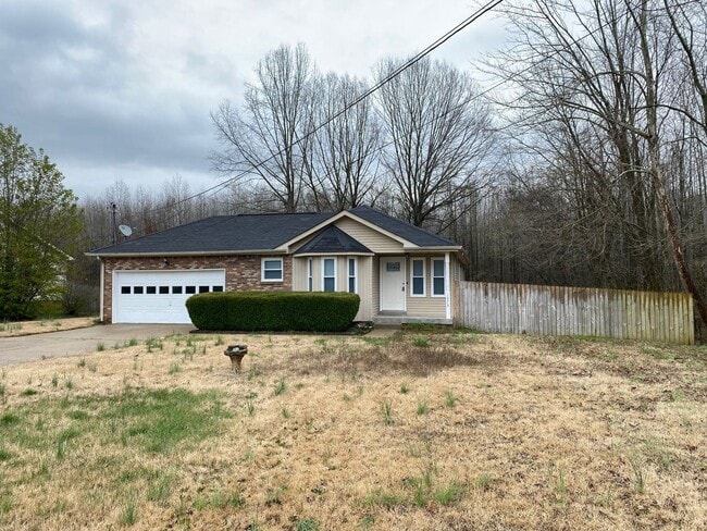 Building Photo - Beautifully Updated 3 Bed/2 Bath Home with...