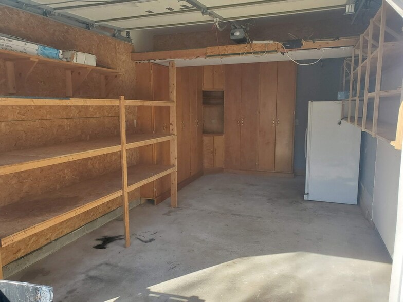 Building Photo - 2 Ginger Dr