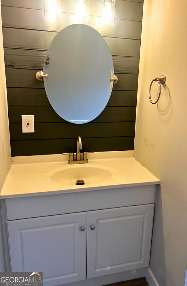 Building Photo - 124 Wolfbay Cir