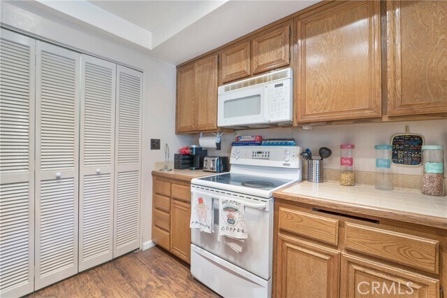 Building Photo - 1405 Pinon Pl