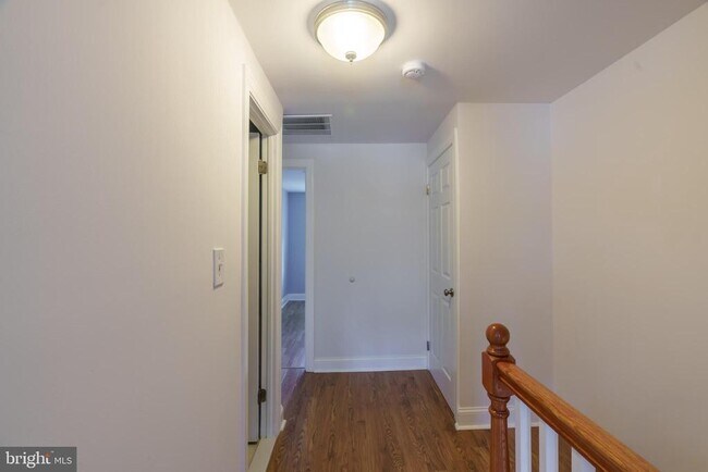 Building Photo - 5776 Yellowrose Ct