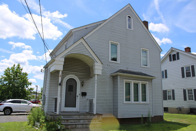 Primary Photo - 55 E Cedar St