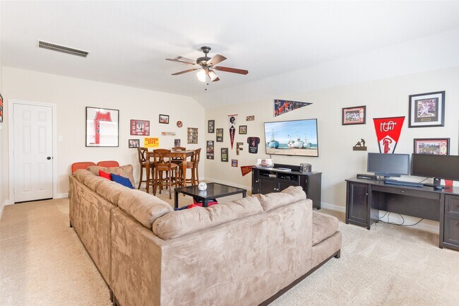 Building Photo - 19826 Summit Crest Ct