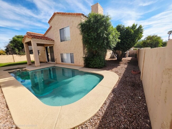 Building Photo - 4 Bed 2.5 Bath: 42nd St & Shea