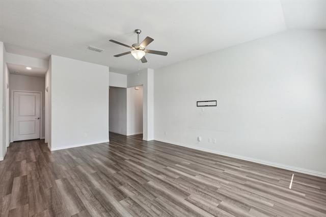 Building Photo - 2115 Clarion Dr