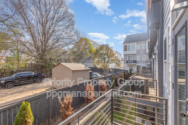 Building Photo - 5048 York Park Ln
