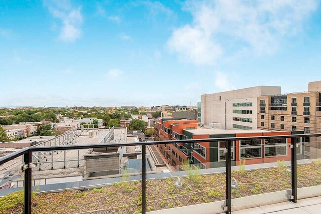 Building Photo - 635 S St NW