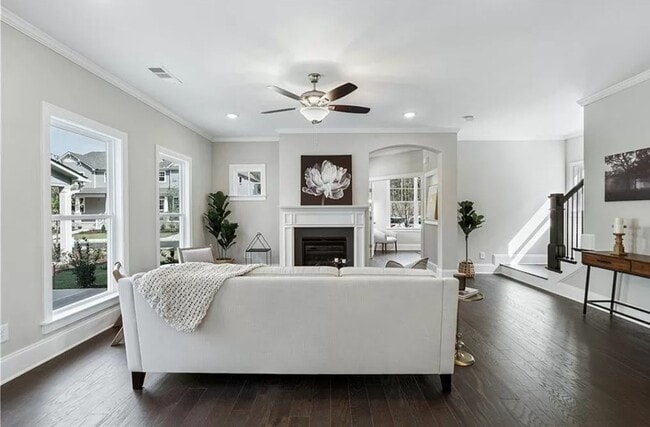 Building Photo - 973 Rittenhouse Way SE