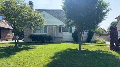 Building Photo - 2772 Brandon Rd