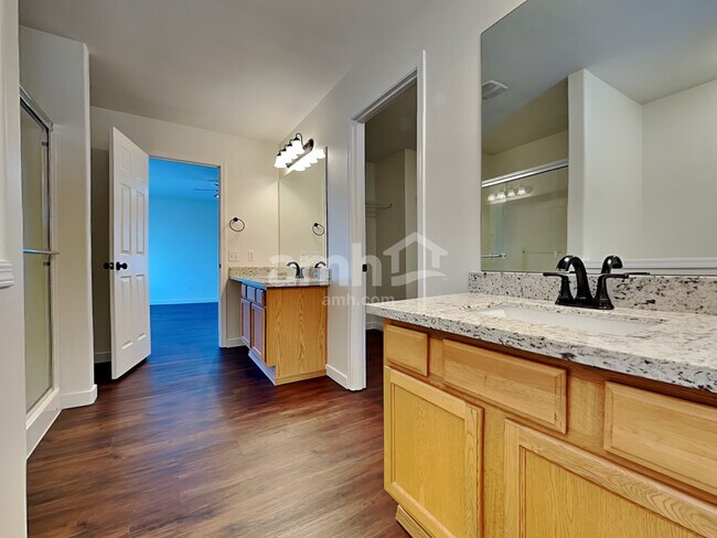 Building Photo - 9944 Terra Glenn Street Southeast