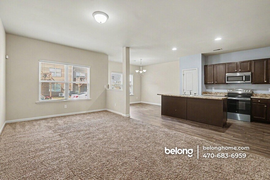 Building Photo - 3335 Blue Springs Walk