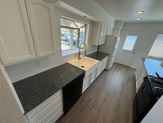 Building Photo - 3 bedroom | 2 bathroom | Citrus Heights Single Family Home