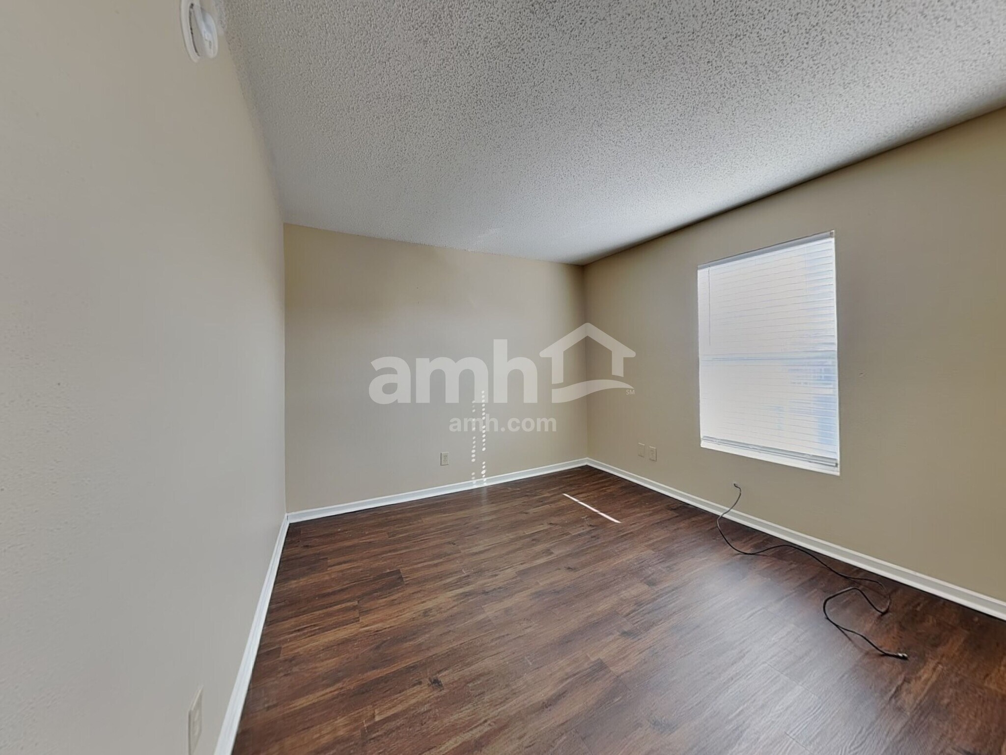 Building Photo - 1545 Fortner Dr