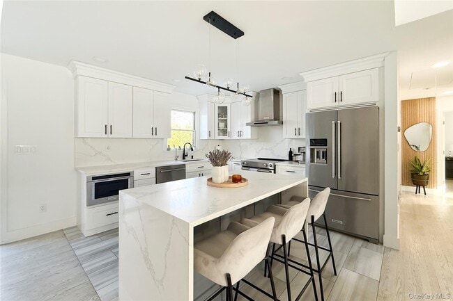 Building Photo - 121 Ponquogue Ave