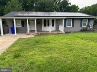 Building Photo - 2327 Woodberry Dr