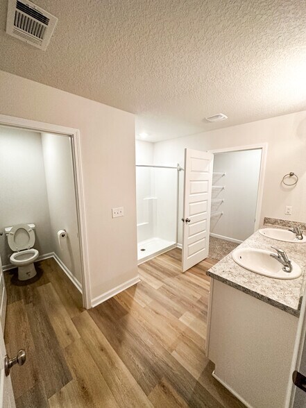Building Photo - 4326 White Cedar Ct