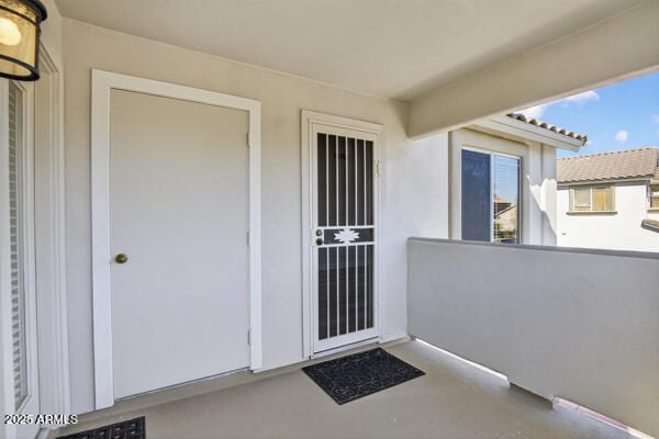 Building Photo - 9750 N Monterey Dr