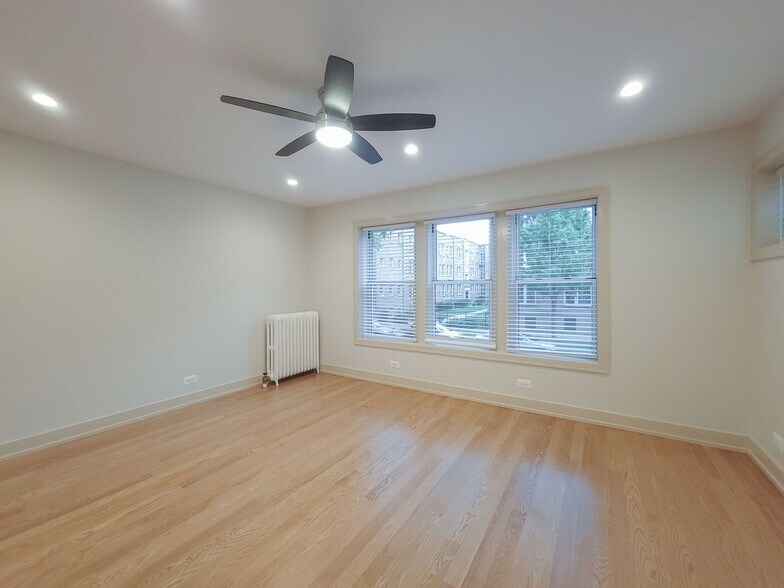 Building Photo - 1921 W Winona St