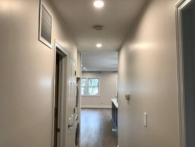 Building Photo - 47-07 Overbrook St