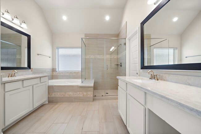 Building Photo - 4003 Centre Valley Ln