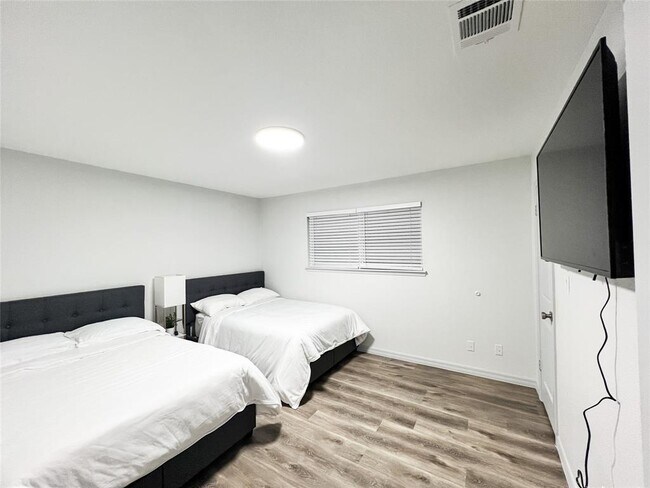 Building Photo - 11507 Willwood Dr