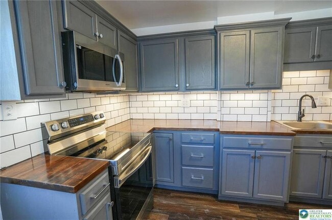 Building Photo - 256 Lehigh Ave