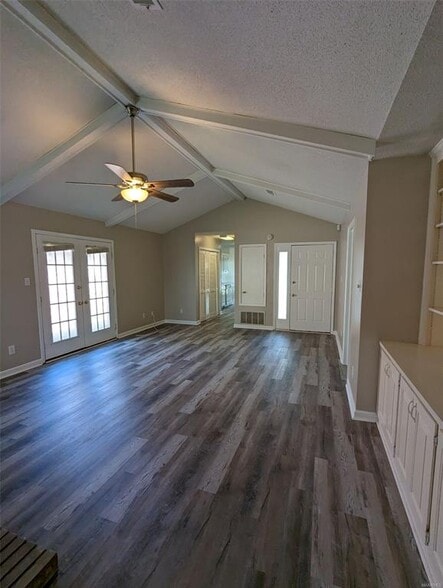 Building Photo - 5908 Carmel Dr