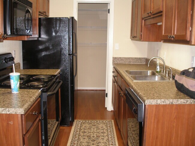 Building Photo - 508 Patton Chapel Way