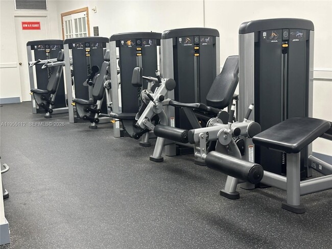 Building Photo - 3800 S Ocean Dr