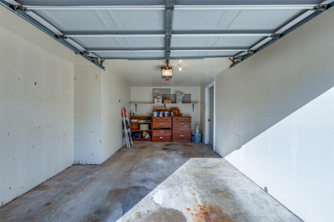 Building Photo - 6339 Briar Rose Dr