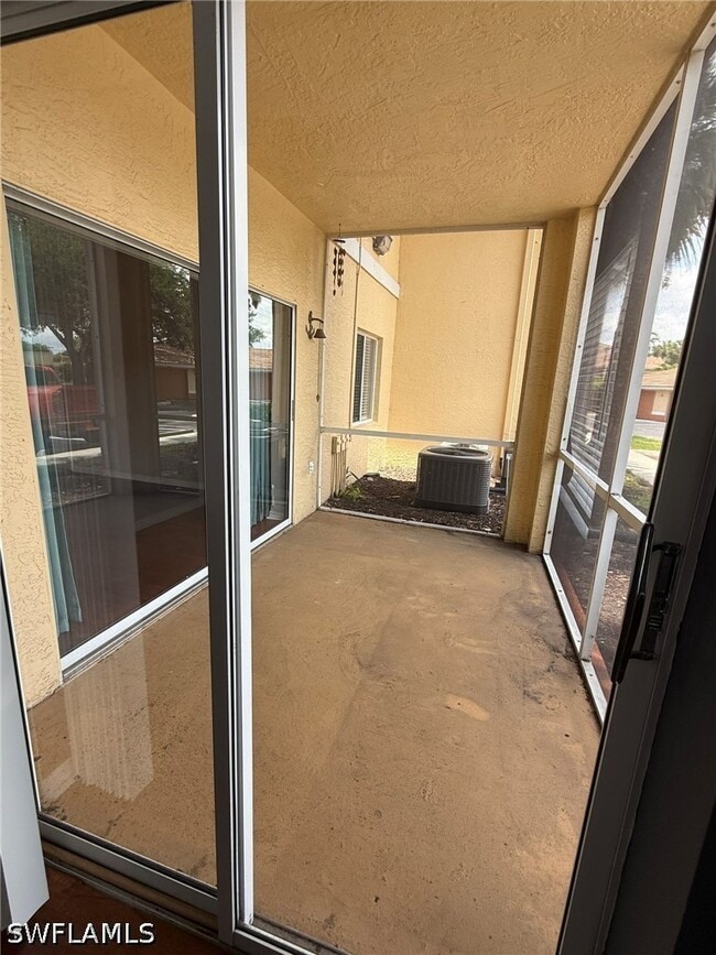 Building Photo - 6490 Aragon Way