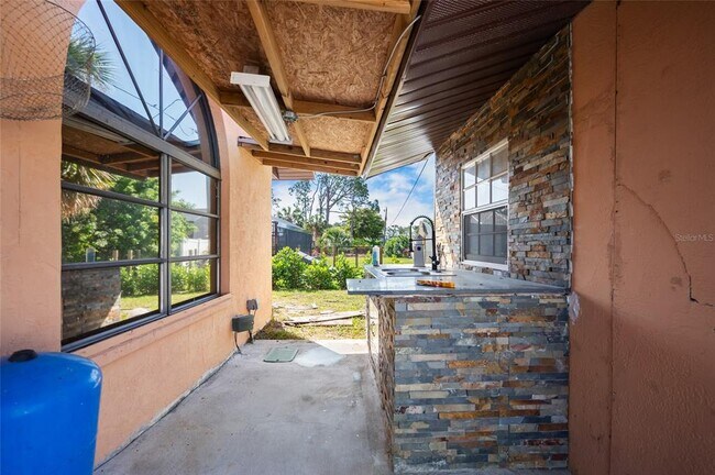 Building Photo - 13449 Hopewell Ave