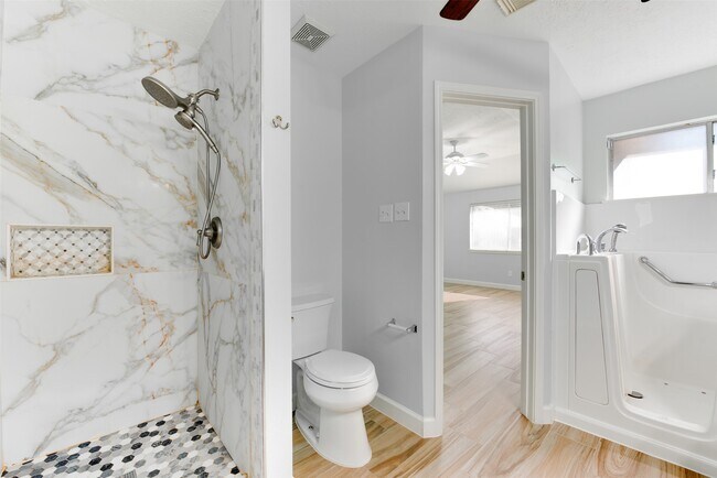 Building Photo - 6930 Haven Creek Dr