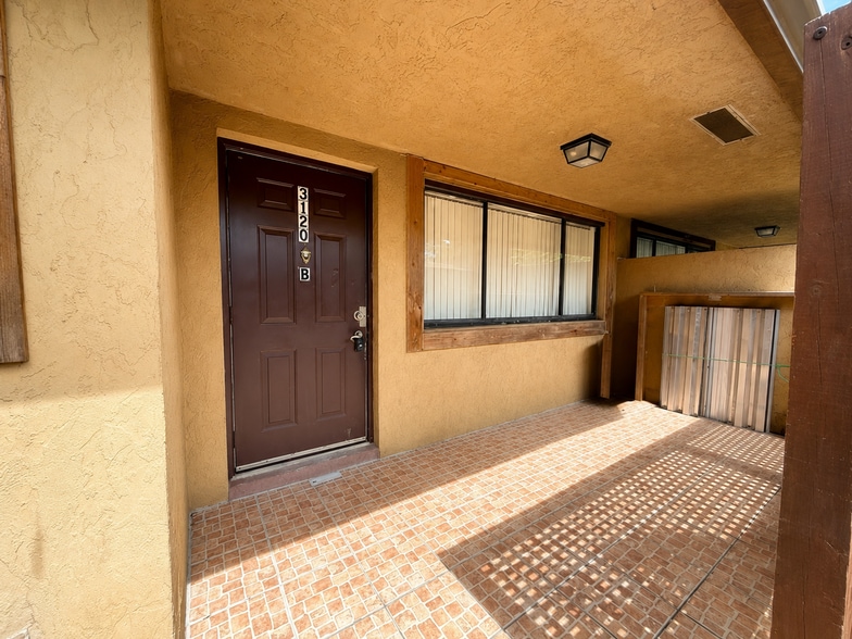 Building Photo - 3120 Collin Dr