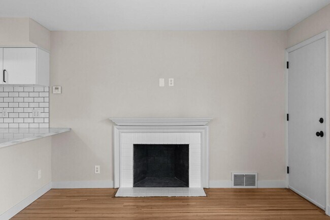 Building Photo - 4705 France Ave S