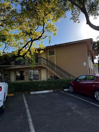 Building Photo - 2610 W 67th Pl