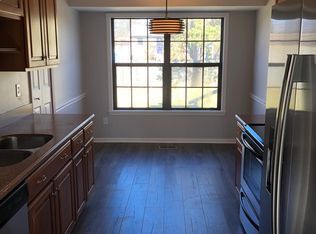 Building Photo - Beautifully Renovated 3 Bedroom 2 Bath Hou...
