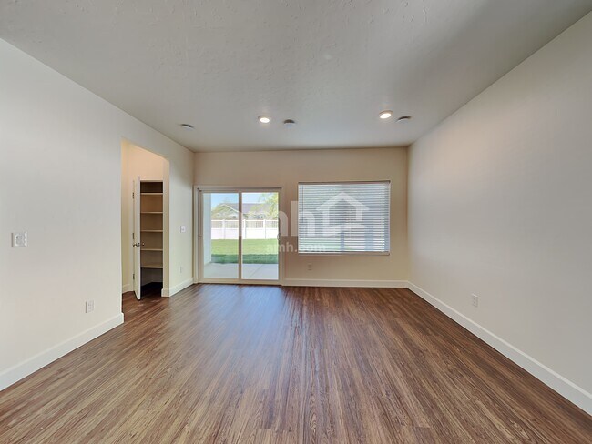 Building Photo - 5126 W White Ash Ct