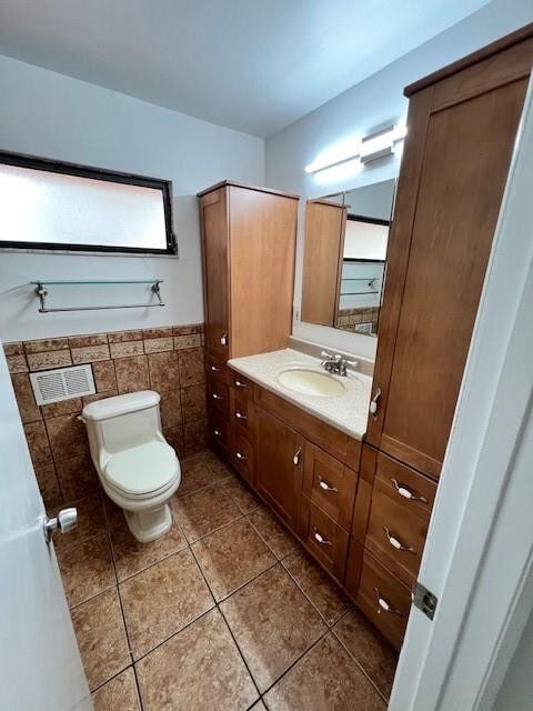 Building Photo - 8331 SW 39th Ct